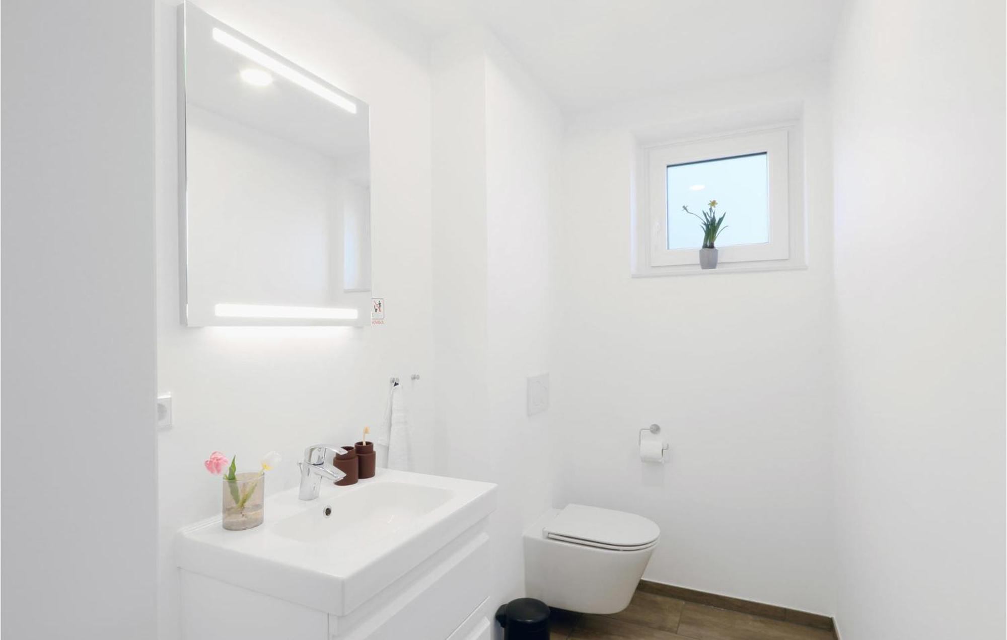 Cozy Home In Lembruch-Duemmer See With Sauna ภายนอก รูปภาพ
